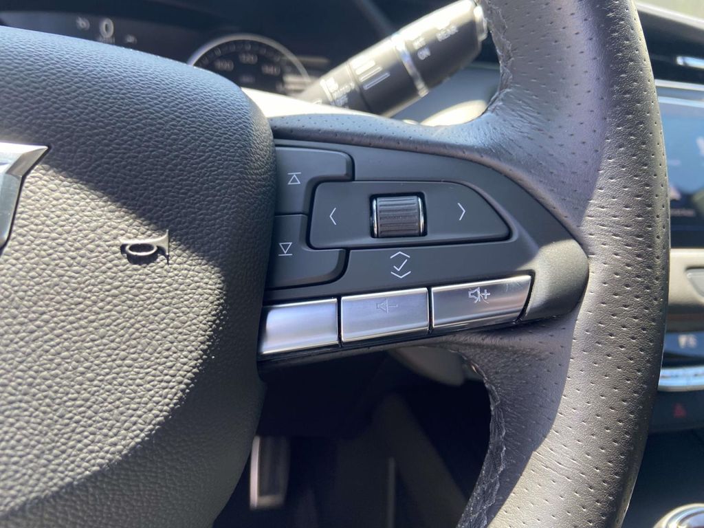 2023 Cadillac XT4 Sport - Photo 23