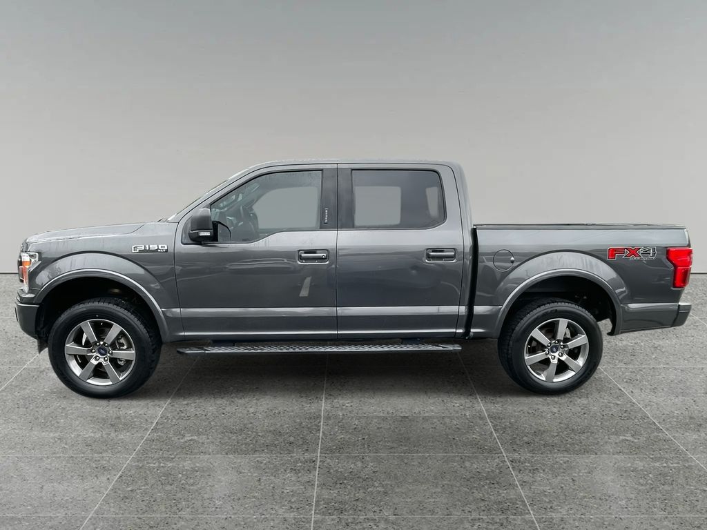 2019 Ford F-150 XLT photo 2