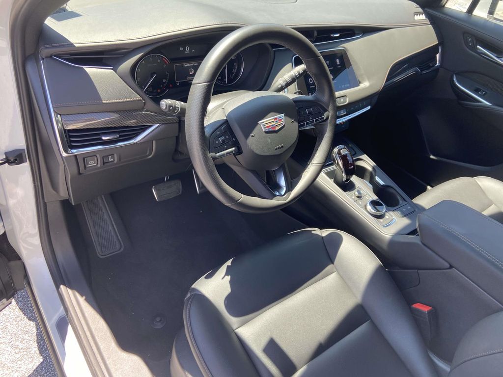 2023 Cadillac XT4 Sport - Photo 17
