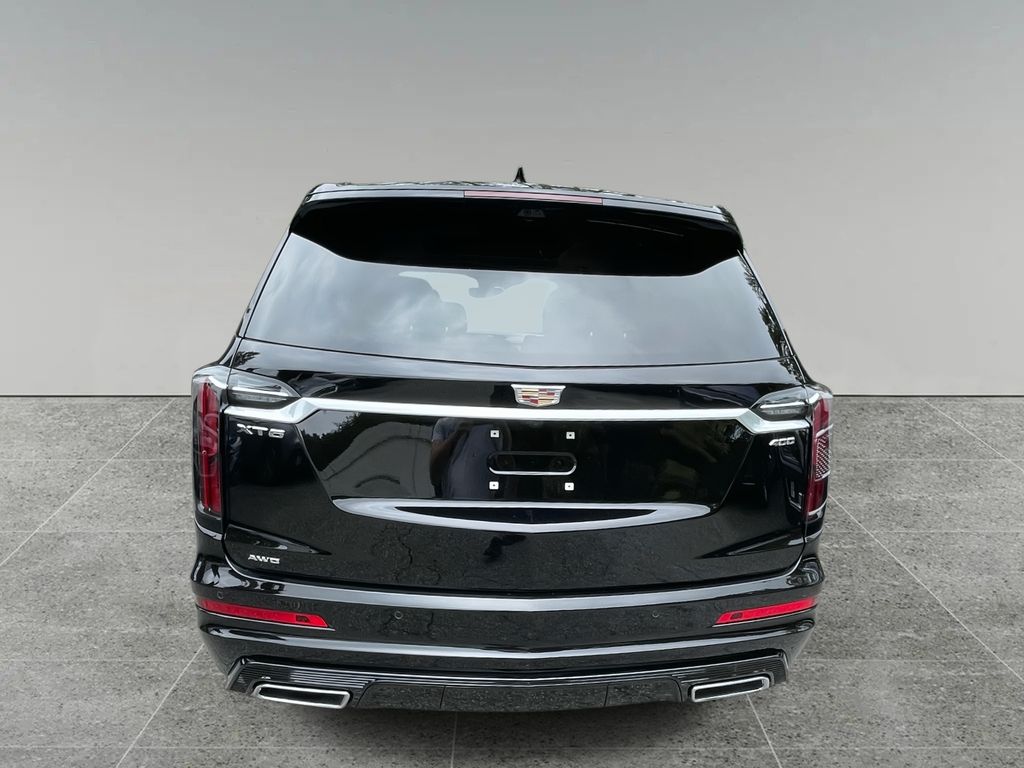 2025 Cadillac XT6 Sport photo 4