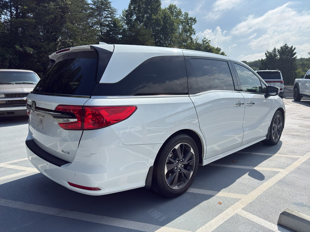 Used 2023 Honda Odyssey Elite