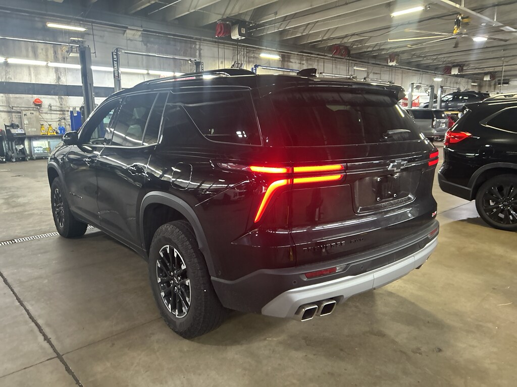 2024 Chevrolet Traverse Z71 photo 4