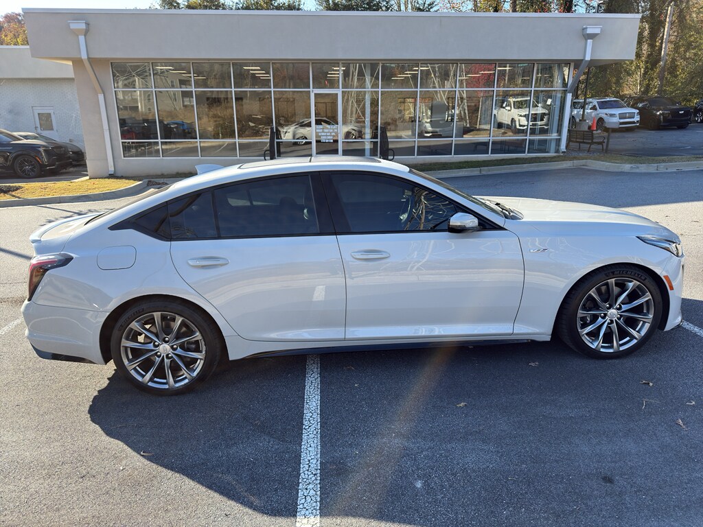 2023 Cadillac CT5 V photo 4