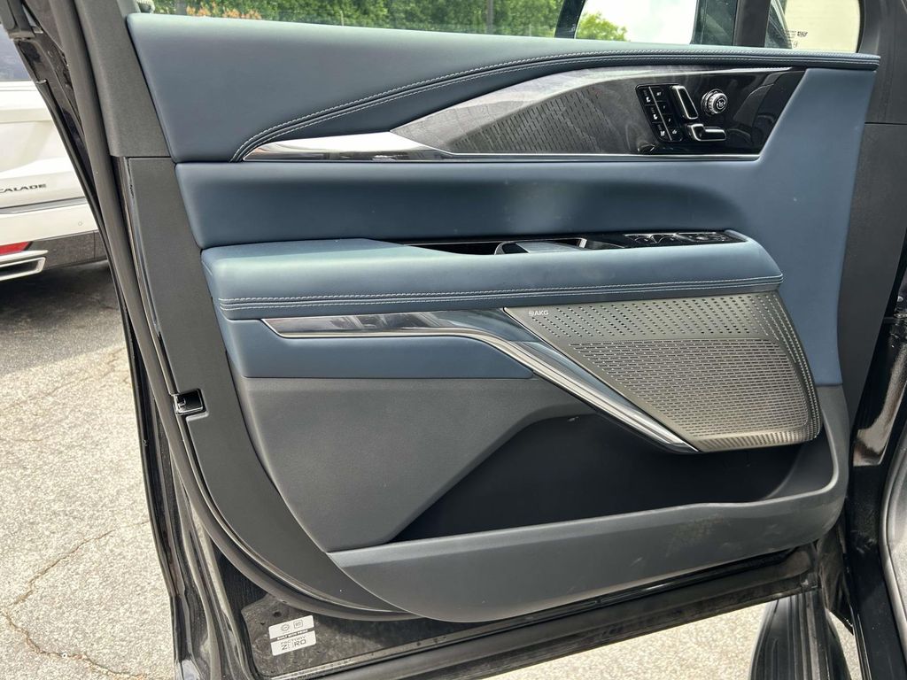 2026 Cadillac Escalade IQL Premium Sport - Photo 17