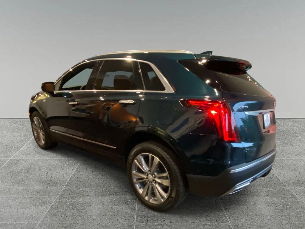 New 2026 CADILLAC XT5 Premium Luxury SUV