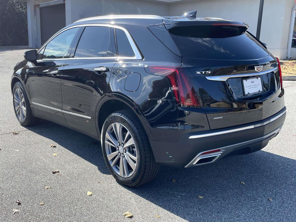 2026 Cadillac XT5 Premium Luxury photo 3