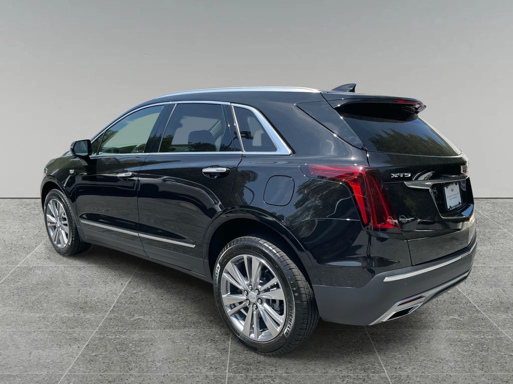 2025 Cadillac XT5 Premium Luxury photo 3