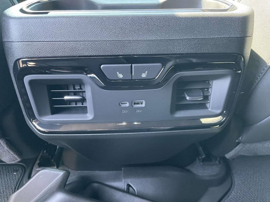 2026 GMC Sierra 2500HD AT4 - Photo 13