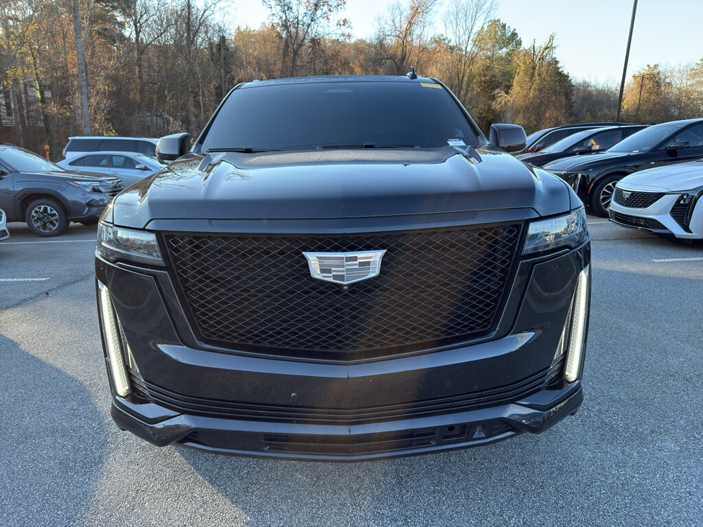 2022 Cadillac Escalade Sport photo 2