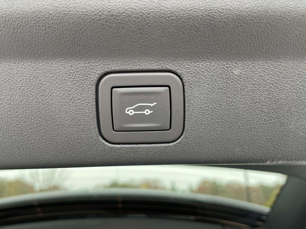 2025 Cadillac Escalade IQ Luxury 2 - Photo 11