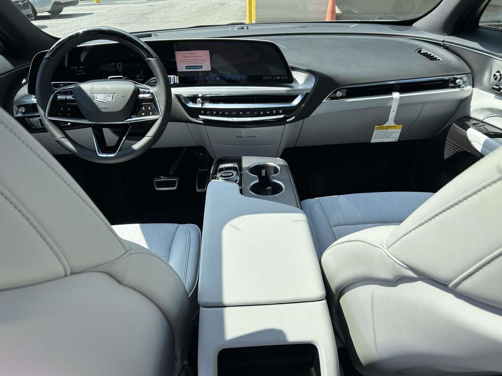 2027 Cadillac LYRIQ Sport - Photo 14