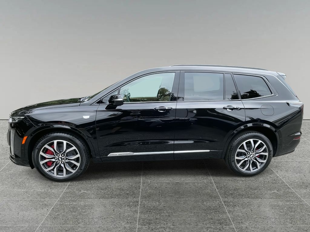 2025 Cadillac XT6 Sport photo 2