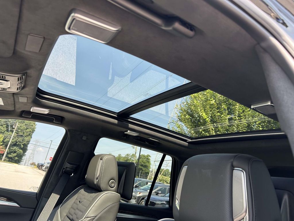 2026 Cadillac Escalade Platinum Sport - Photo 21