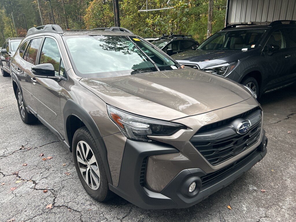 2023 Subaru Outback Premium photo 3