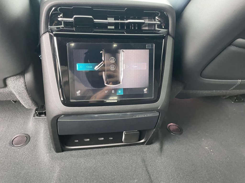 2025 Cadillac Escalade IQ Luxury 2 - Photo 15