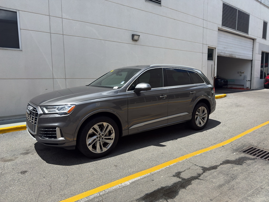 2021 Audi Q7 55 Premium Plus quattro Tiptronic's photo