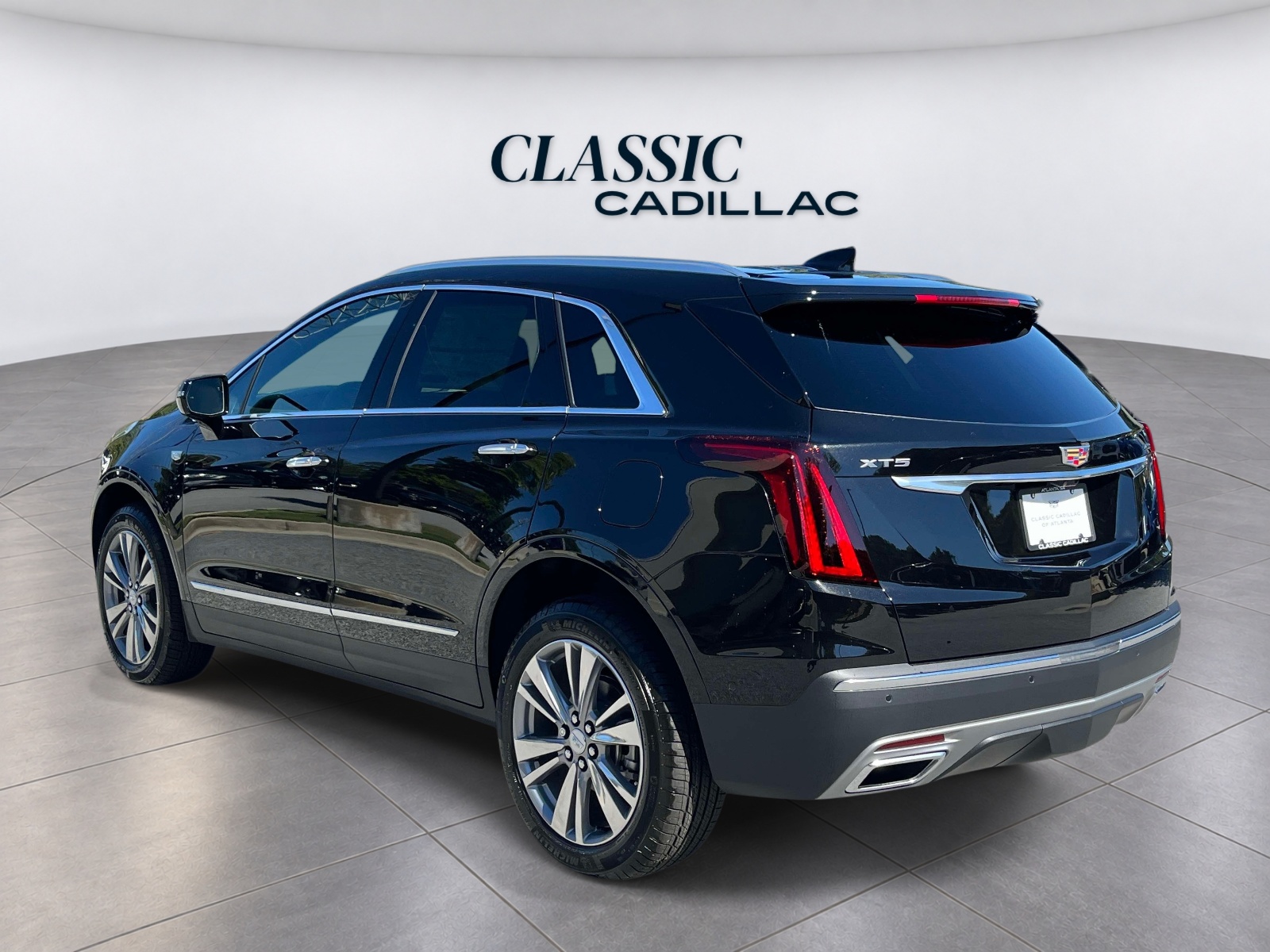 New 2026 CADILLAC XT5 Premium Luxury SUV