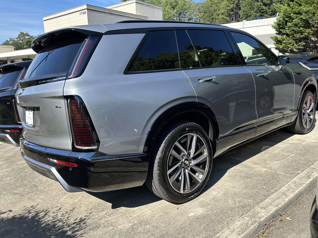 New 2027 CADILLAC VISTIQ Sport SUV