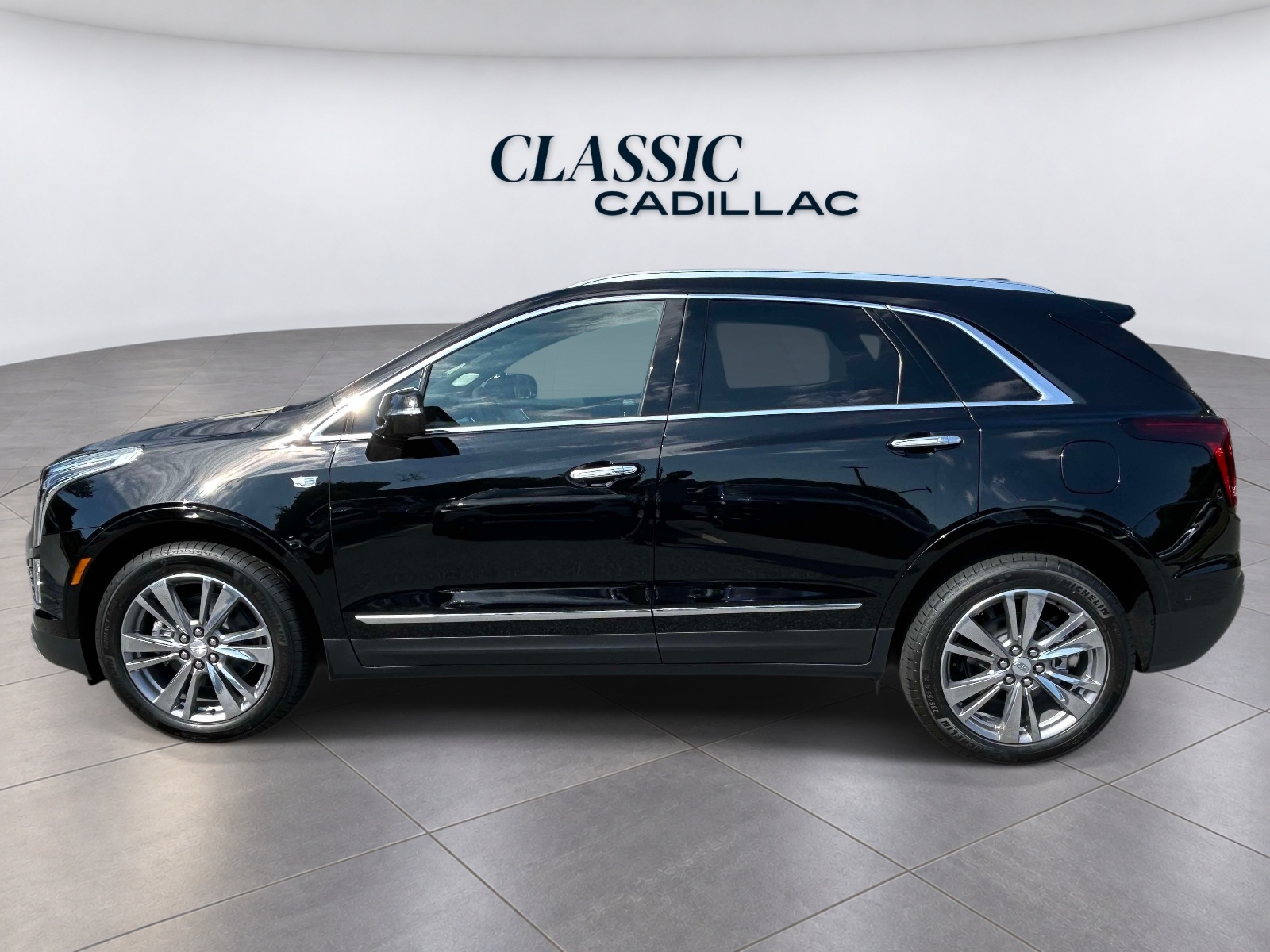 New 2026 CADILLAC XT5 Premium Luxury SUV