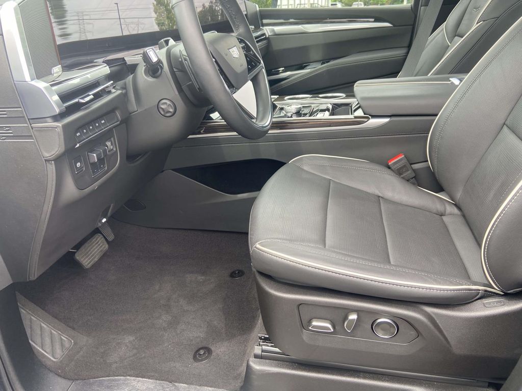 2025 Cadillac Escalade ESV Premium Luxury - Photo 21