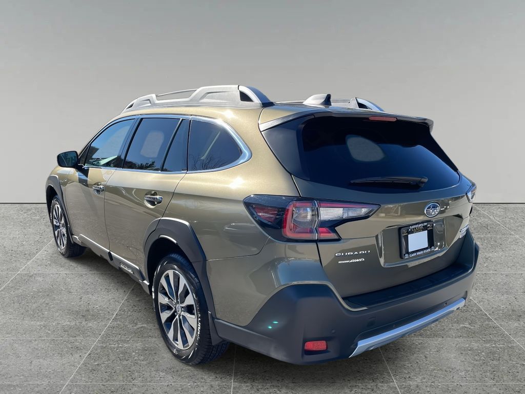 2025 Subaru Outback Touring photo 3
