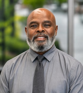 Staff member Donell Lewis from ID_ad769b