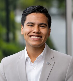Staff member SERGIO MORALES from ID_679074