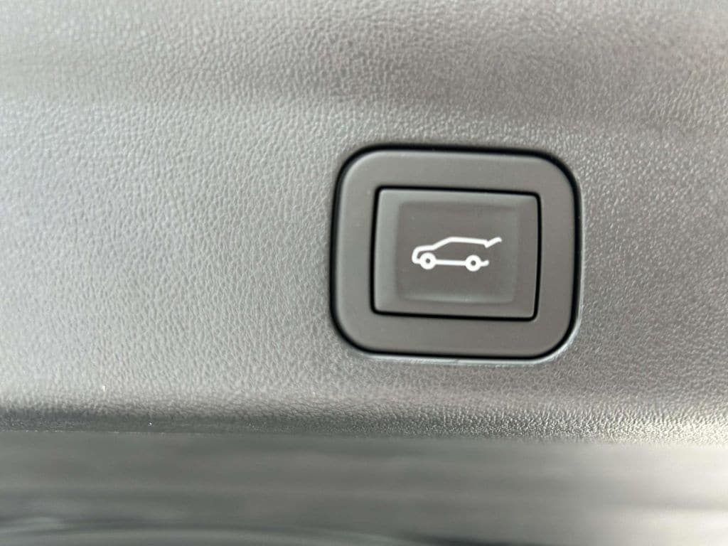 2026 Cadillac Escalade IQL Premium Sport - Photo 11