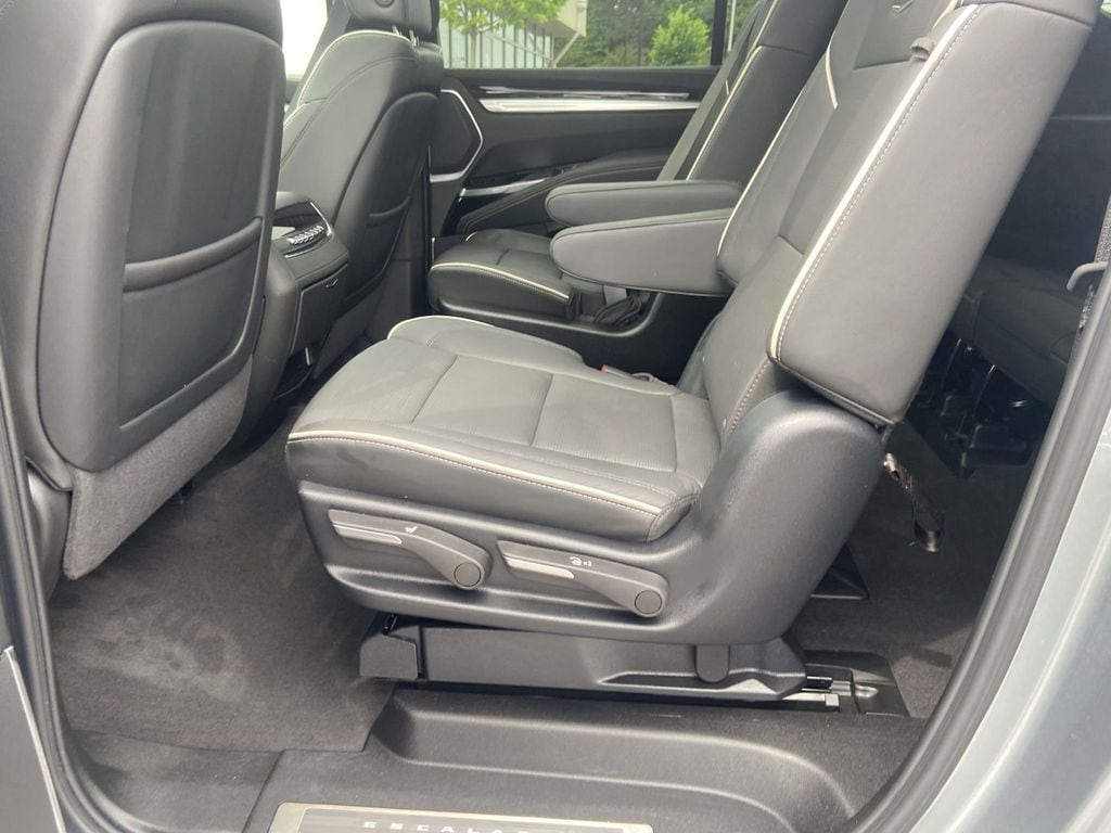 2025 Cadillac Escalade ESV Premium Luxury - Photo 13