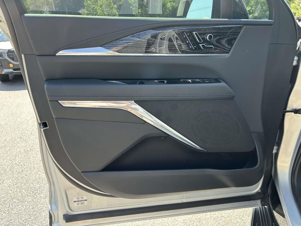 2025 Cadillac Escalade IQ Sport 1 - Photo 15