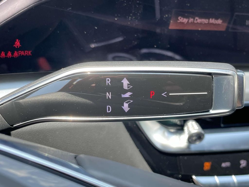 2026 Cadillac LYRIQ V Premium - Photo 28