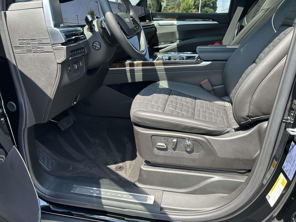2026 Cadillac Escalade Platinum Sport - Photo 22
