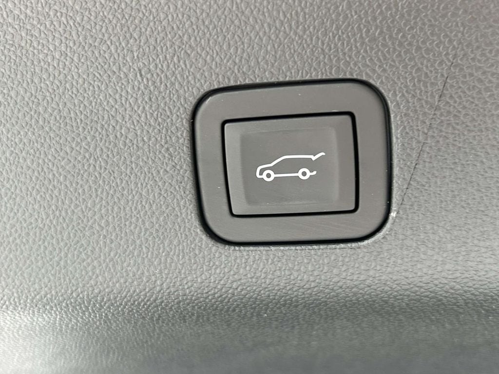 2026 Cadillac Escalade ESV Sport - Photo 11