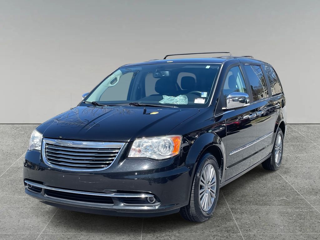 2014 Chrysler Town & Country Touring-L