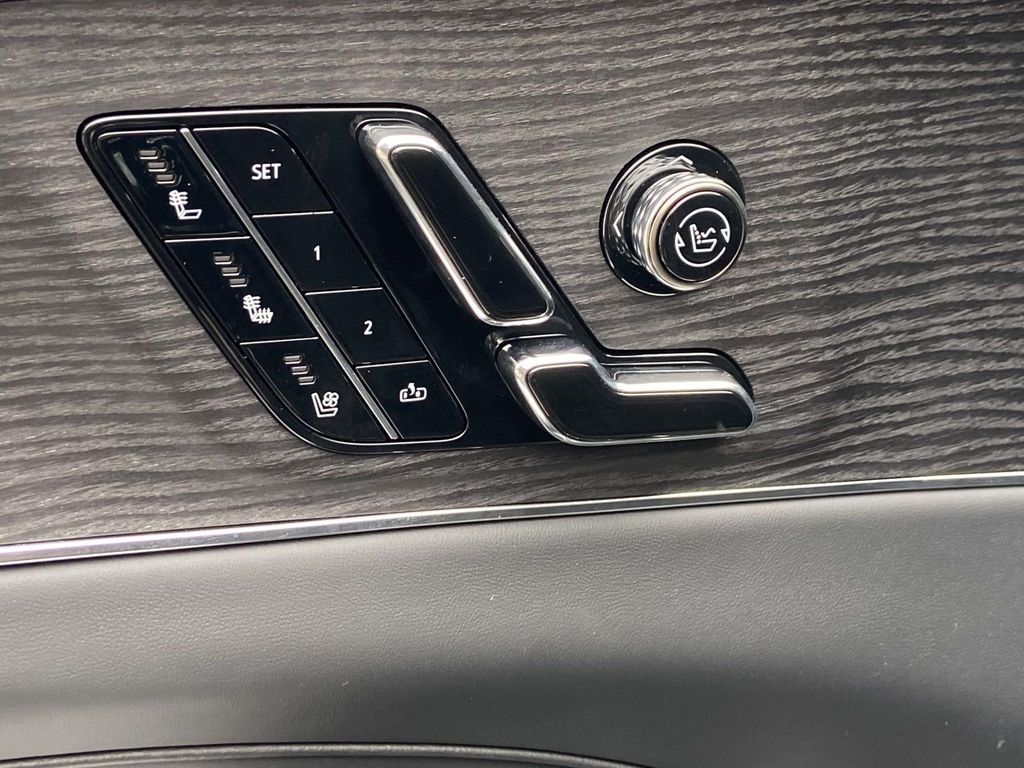 2026 Cadillac LYRIQ V Premium - Photo 16