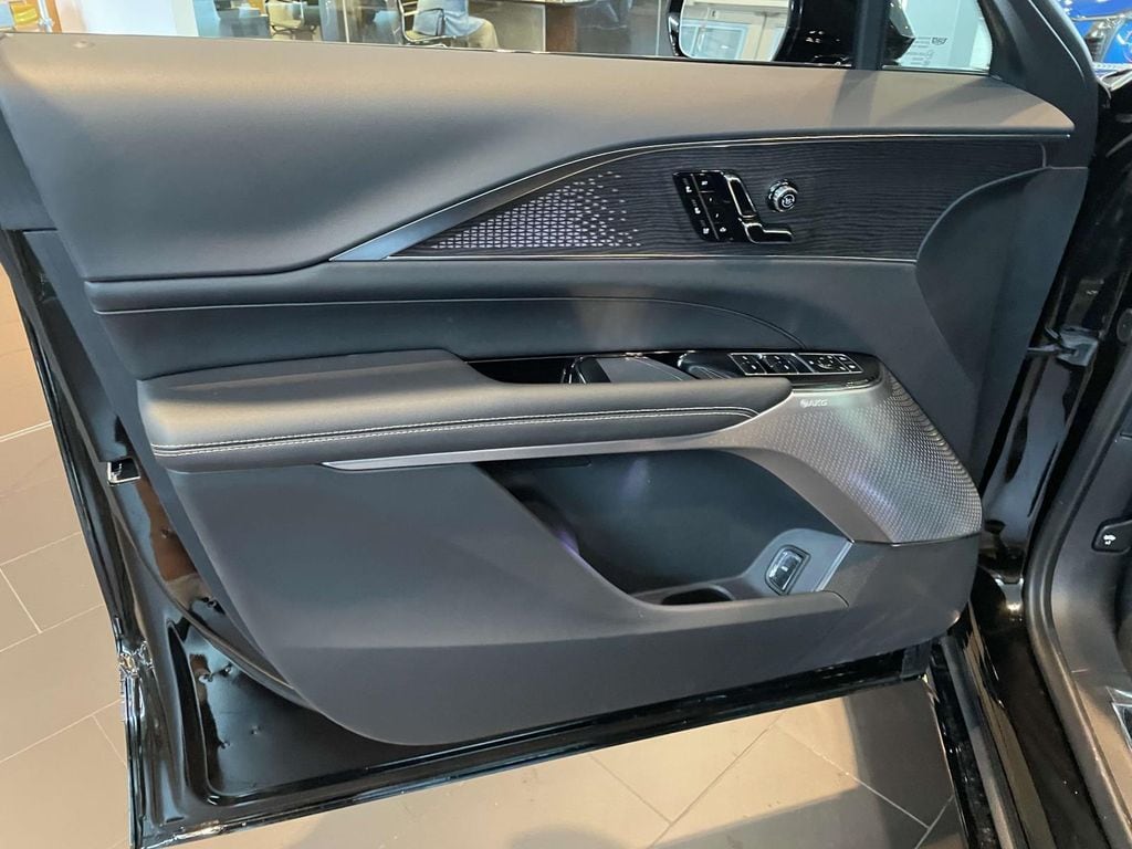 2026 Cadillac LYRIQ V Premium - Photo 16