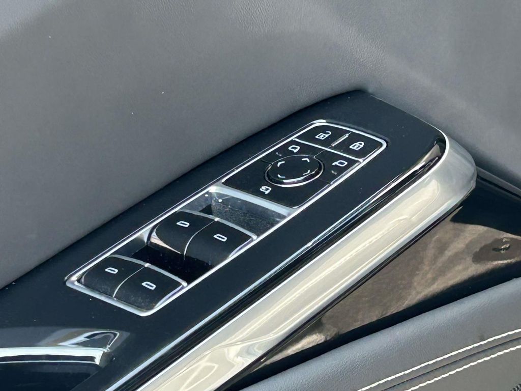2026 Cadillac Escalade Platinum Sport - Photo 18