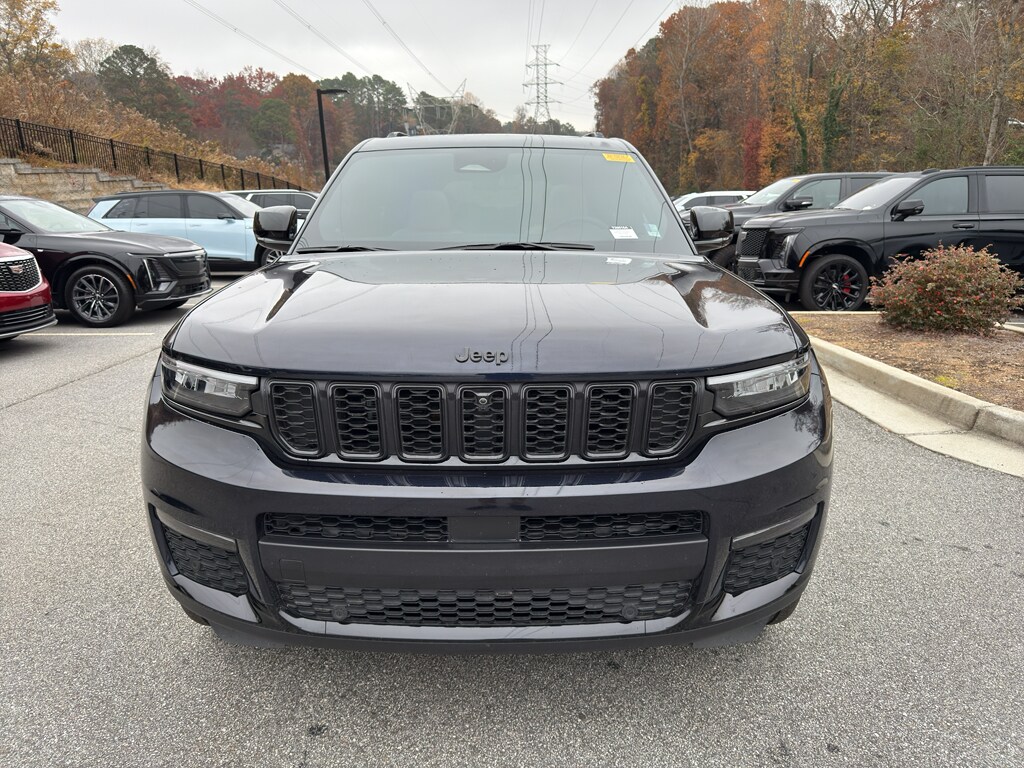 2024 Jeep Grand Cherokee Limited photo 2