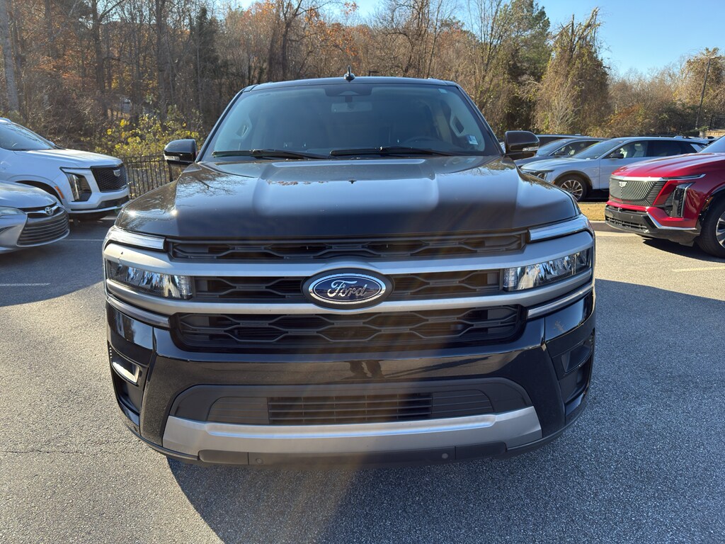 2024 Ford Expedition MAX XLT photo 2
