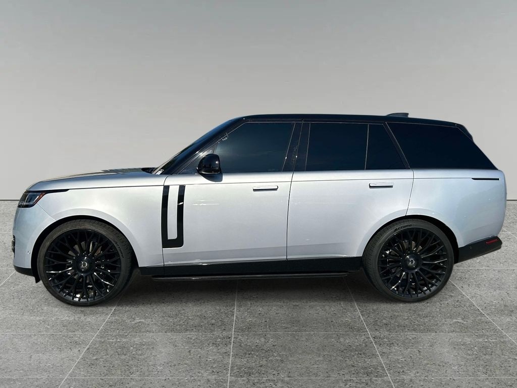 Used 2025 Land Rover Range Rover SE