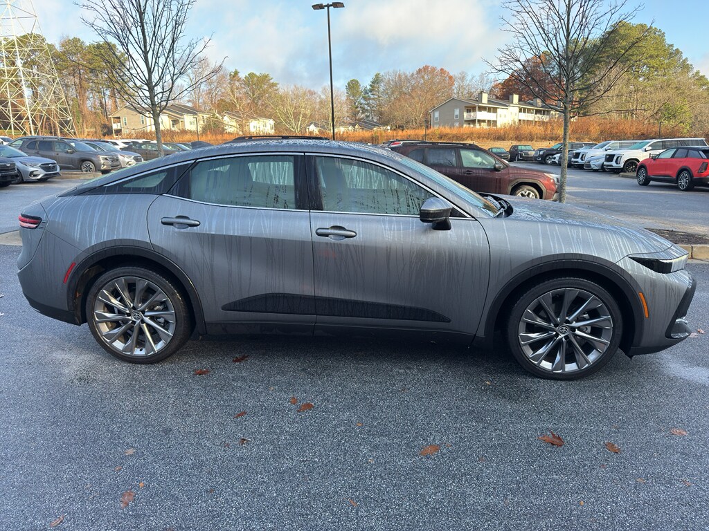 2024 Toyota Crown Limited photo 4