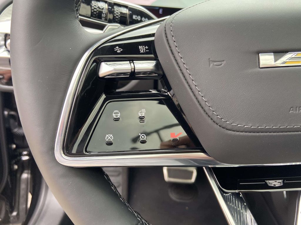 2026 Cadillac LYRIQ V Premium - Photo 24
