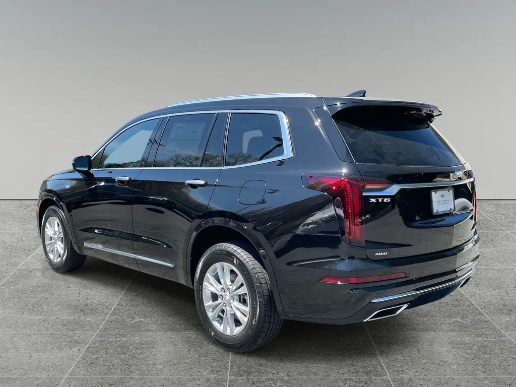 2025 Cadillac XT6 Luxury photo 3