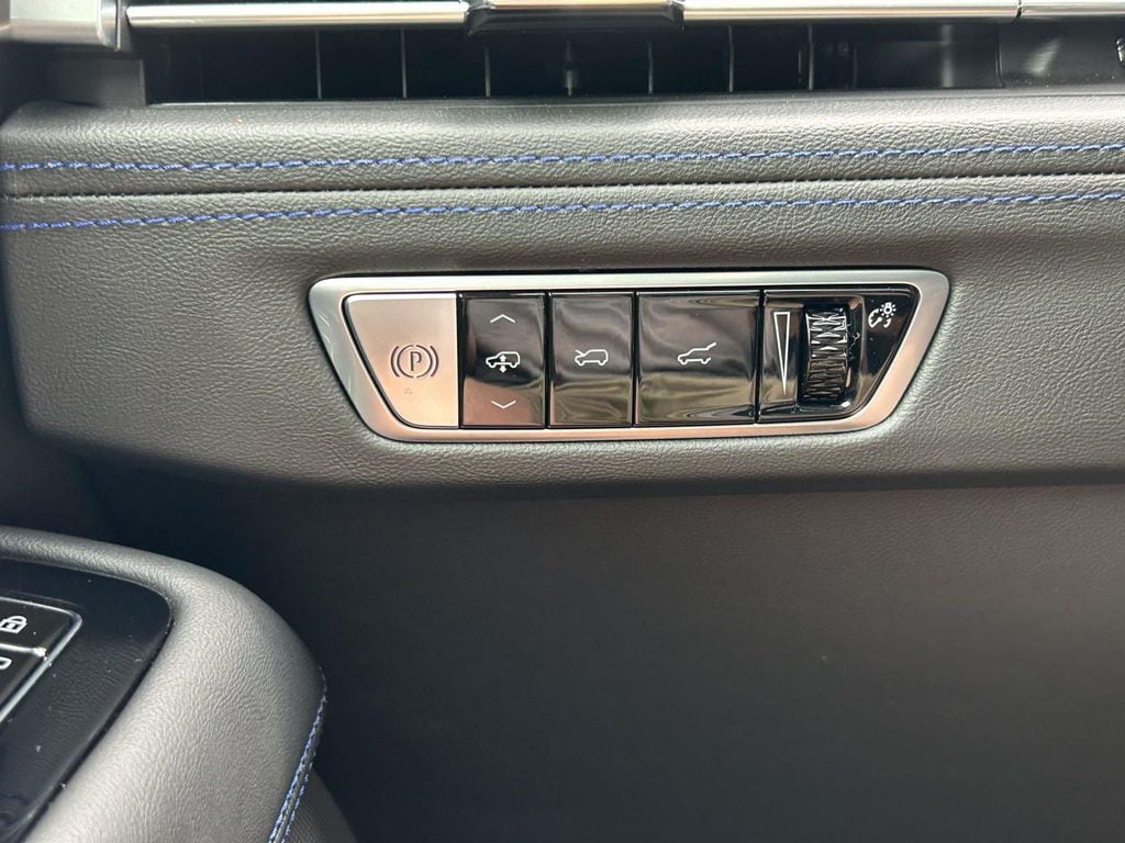 2026 Cadillac Escalade IQL Sport - Photo 21