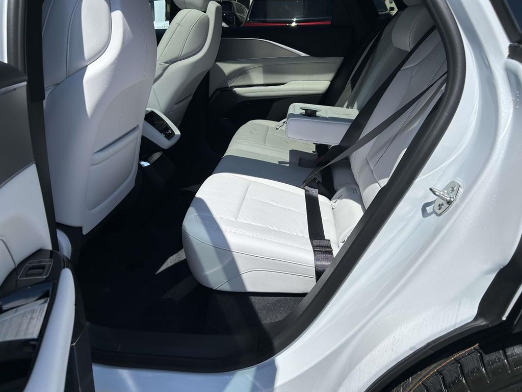 2027 Cadillac LYRIQ Sport - Photo 12