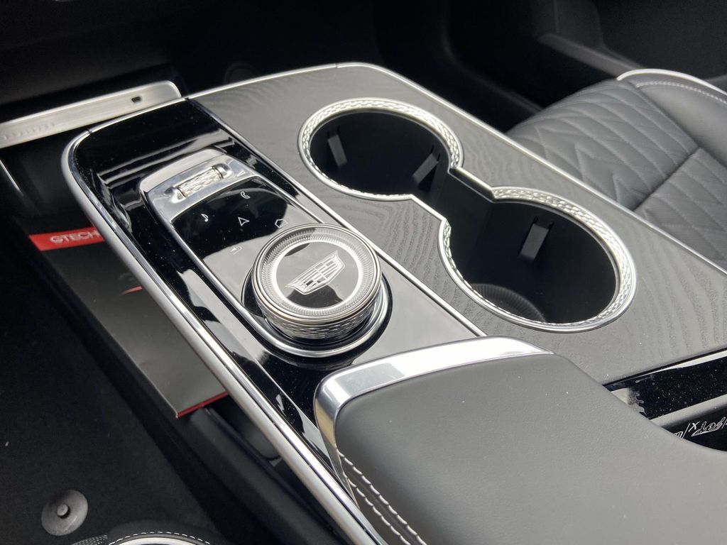 2026 Cadillac LYRIQ V Premium - Photo 26