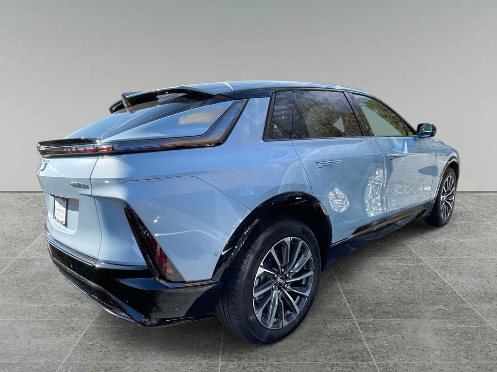 2025 Cadillac Lyriq Sport photo 3