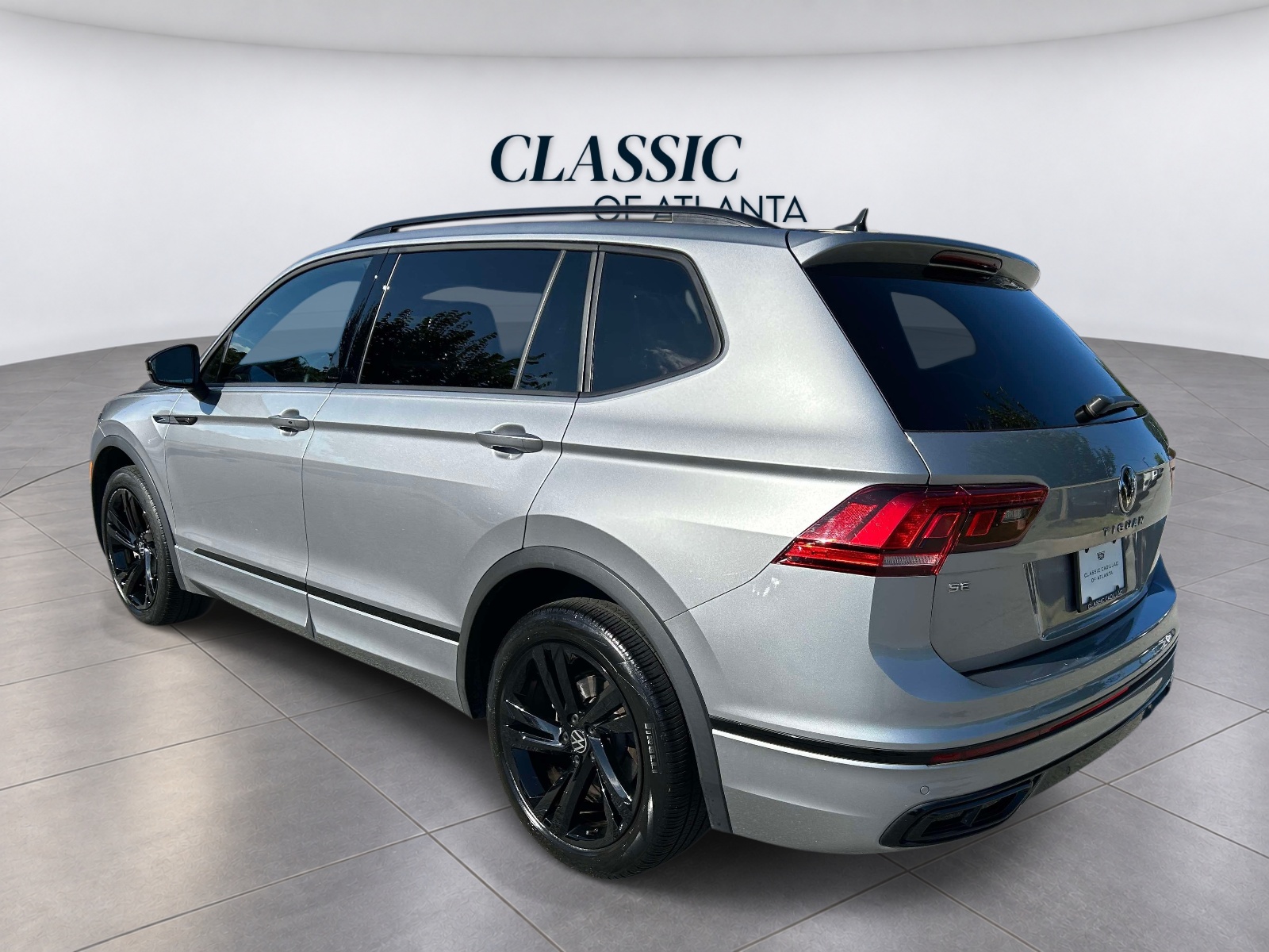 Used 2023 Volkswagen Tiguan SE R-Line Black