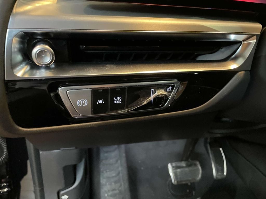 2026 Cadillac LYRIQ V Premium - Photo 23