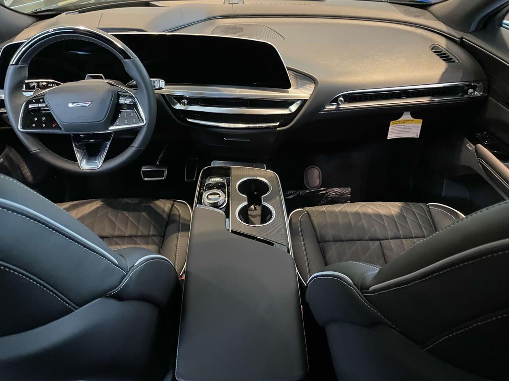 2026 Cadillac LYRIQ V Premium - Photo 13